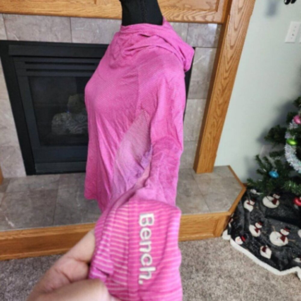 Bench Magenta Running Hoodie Embroided Logo on Sleeve NWT